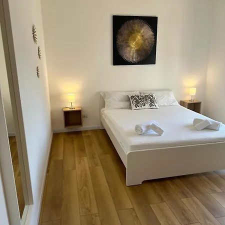 Apartment We Center With Parking *