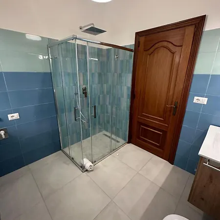 Apartment We Center With Parking *