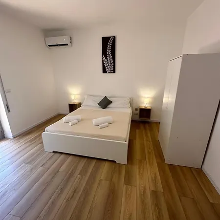 We Center With Parking * Taormina