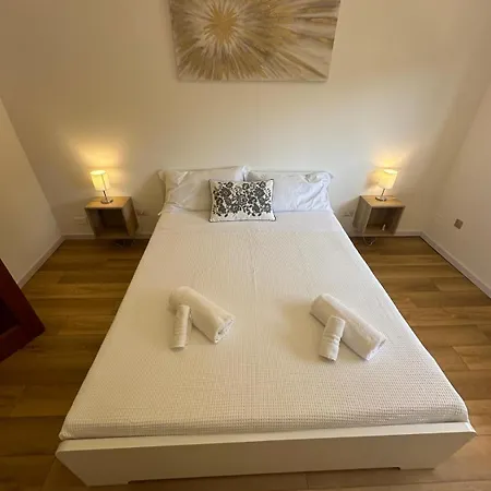 We Center With Parking * Taormina