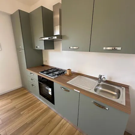 We Center With Parking